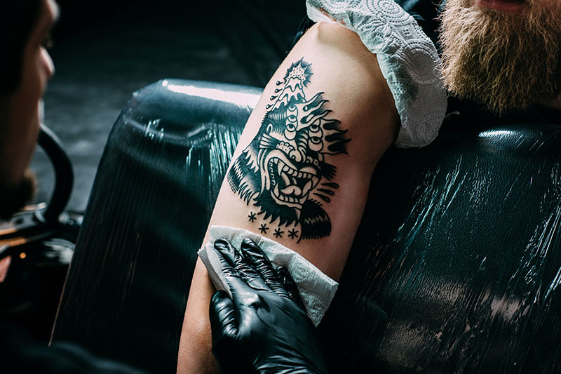 Frisches Tattoo auf der Haut