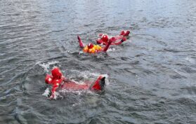 Unfall-auf-hoher-See-Rettung-ohne-Boote